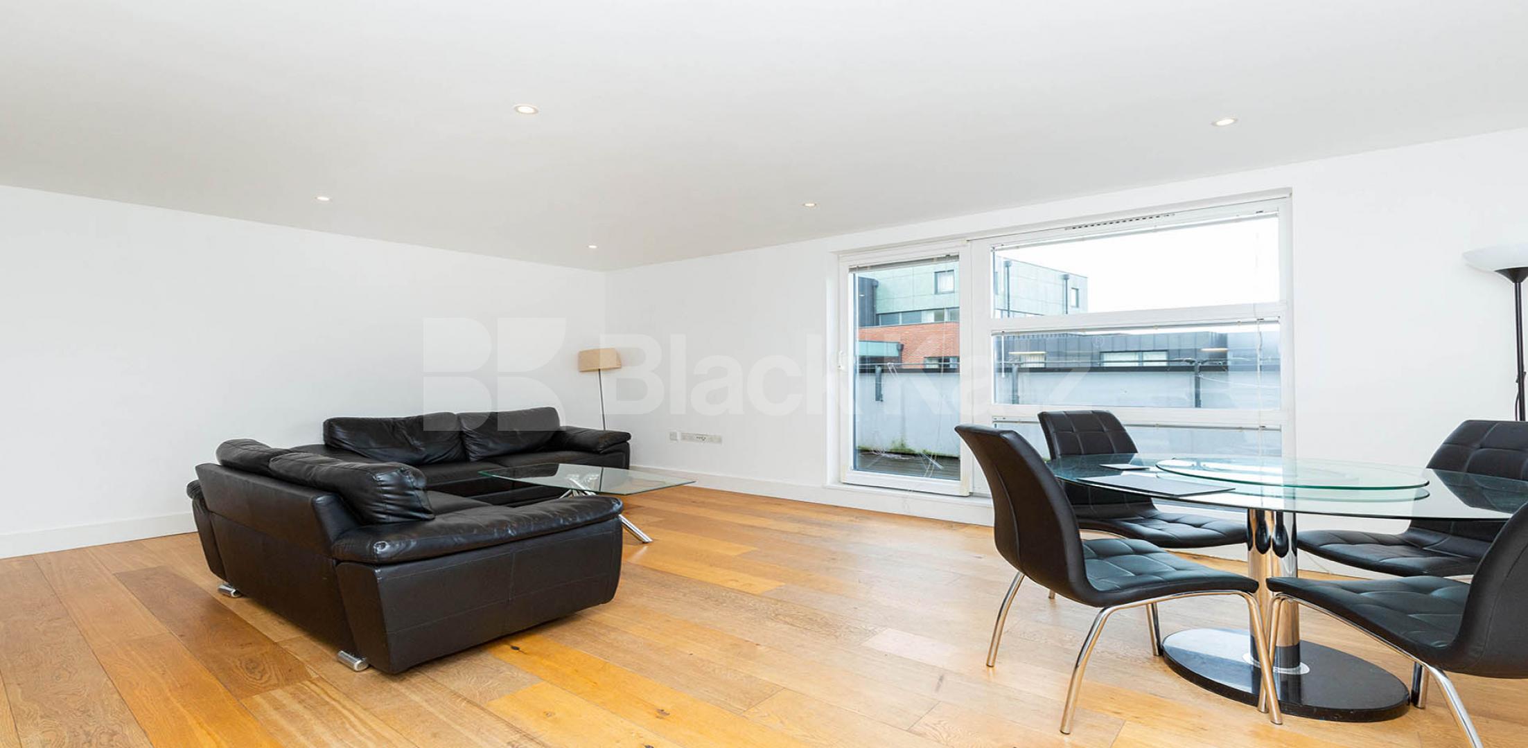 			3 Bedroom, 2 bath, 1 reception Flat			 Tiltman Place, Holloway